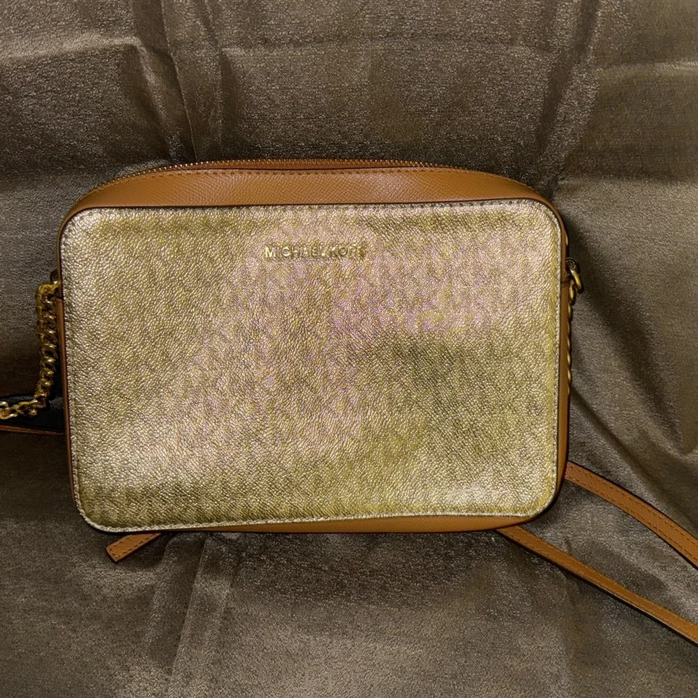 Michael Kors Jet Set Large East West Crossbody Shoulder Bag Gold - Picture 3 of 9